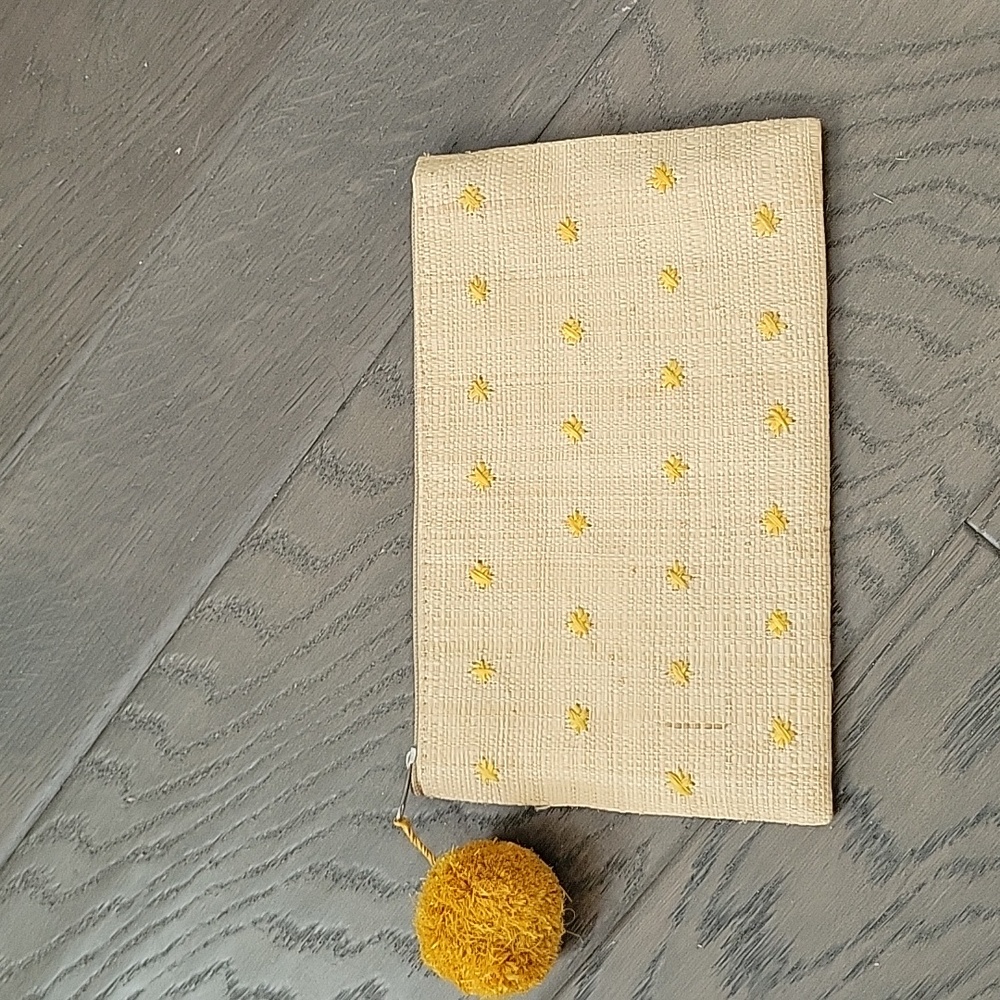Mar Y Sol Clutch